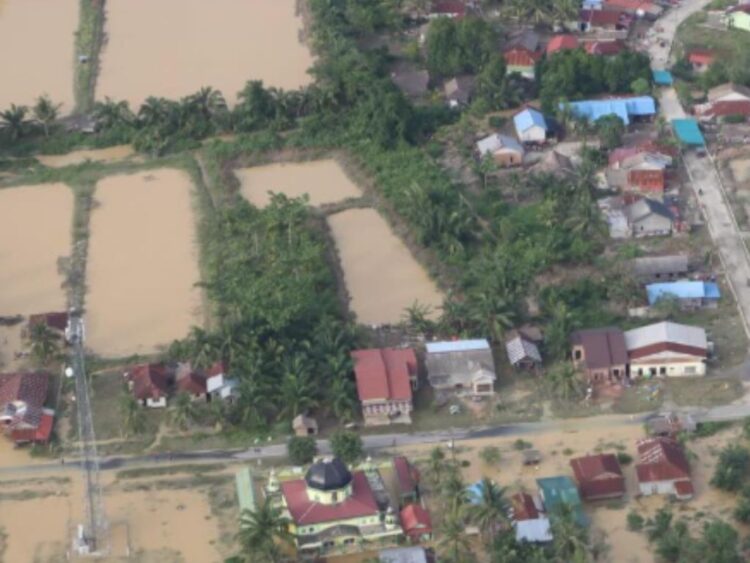 Ciclones e inundaciones en Asia causan más de mil 400 muertos y 8 millones de afectados