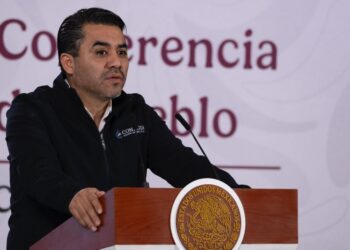 Efraín Morales carácter público del agua y frena abusos