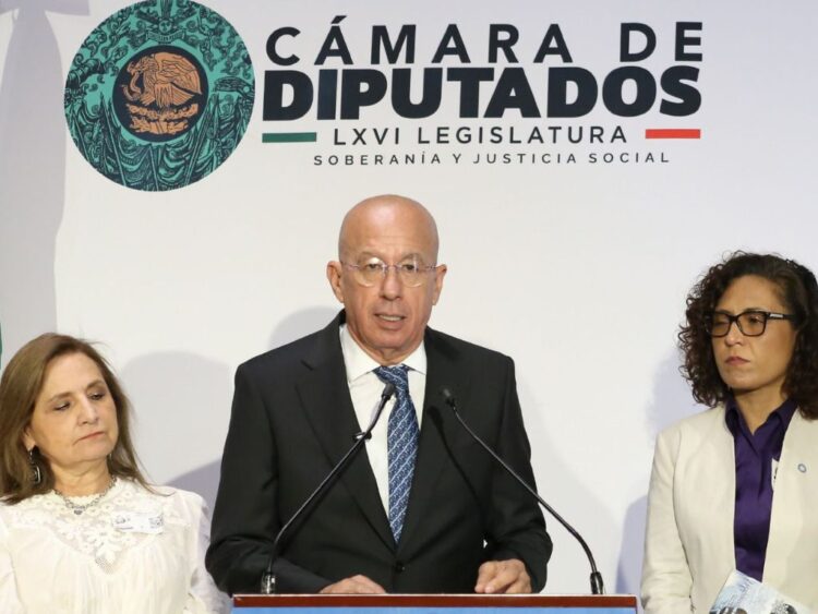 El PAN califica las Farmacias del Bienestar como puestitos