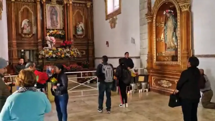 Fieles oaxaqueños celebran con fervor a la Virgen de Guadalupe