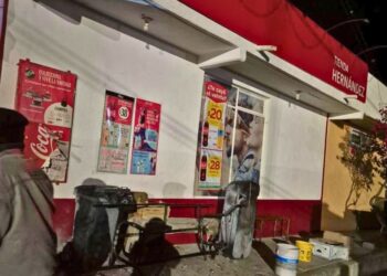 La tienda de abarrotes que guardaba clandestinamente material que causó la explosión de pirotecnia en Ixmiquilpan.