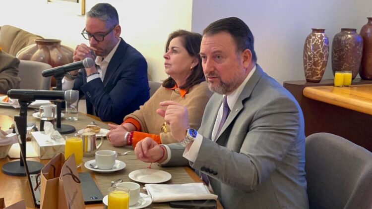 Programas sociales dan hasta 18 mil 500 pesos al mes; familias mexicanas optan por no trabajar: ManpowerGroup (VIDEO)