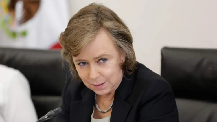 FGR vincula a proceso a María Amparo Casar