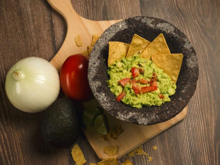 Molcajete, salsa. AMEXI Foto Canva