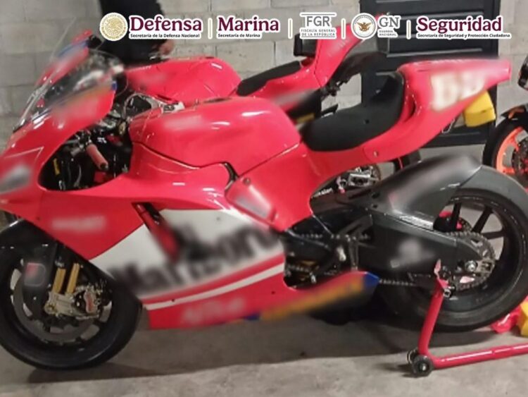 Aseguran 62 motocicletas de alta gama tras cateos en CDMX y Edomex