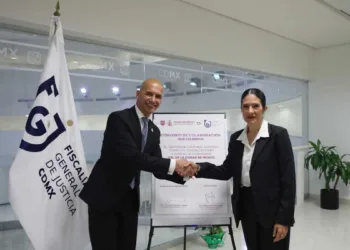 Nueva “señal espejo” contra robo de vehículos en la CDMX