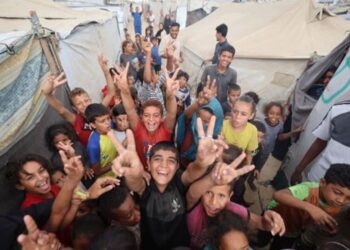 ONU insta al mundo a invertir más contra la pobreza y menos en guerras en 2026