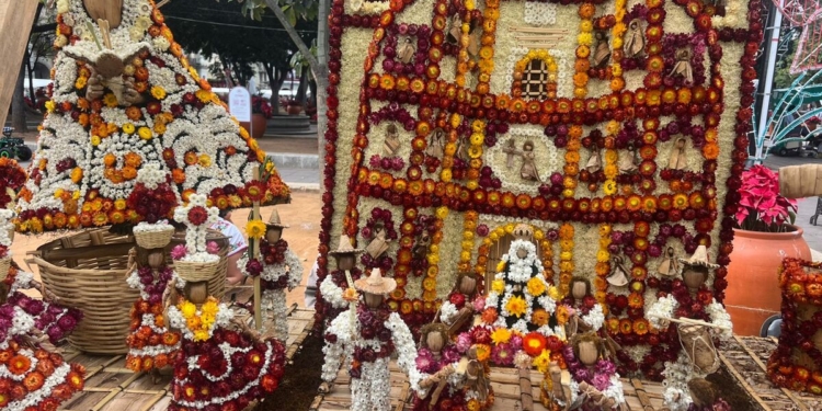 Oaxaca maravilla a turistas con 128 edición de la tradicional Noche de Rábanos