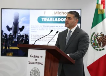 Trasladan a 25 reos peligrosos de Michoacán a penales federales