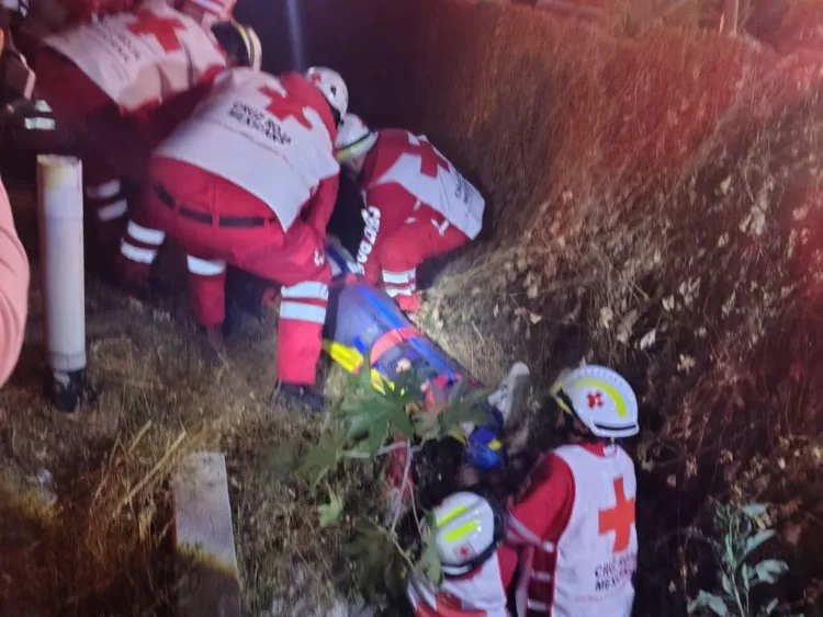 Peregrino cae a una fosa en Texcoco