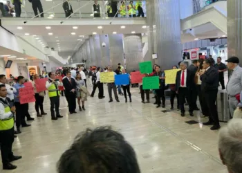 Permisionarios de taxis del AICM anuncian reunión con autoridades aeroportuarias