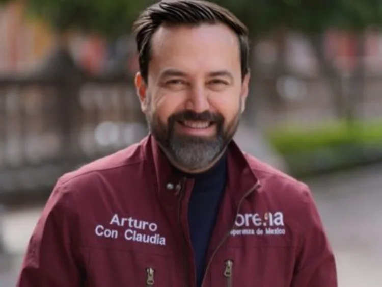 Pide morenista a la Virgen de Guadalupe que el PAN y PRI