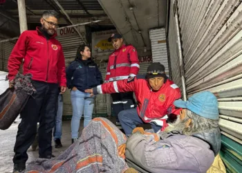 Por frío, habilitan refugio temporal en Toluca para personas en situación de calle