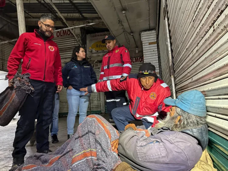 Por frío, habilitan refugio temporal en Toluca para personas en situación de calle