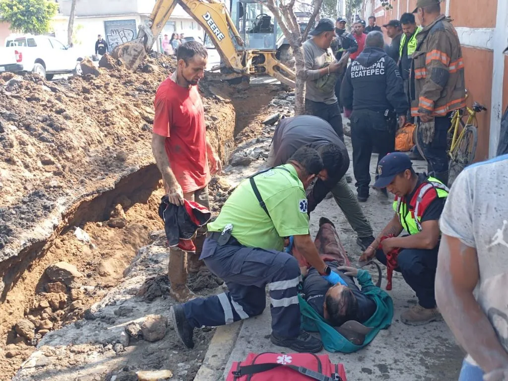 Quedan atrapados trabajadores de Sapase