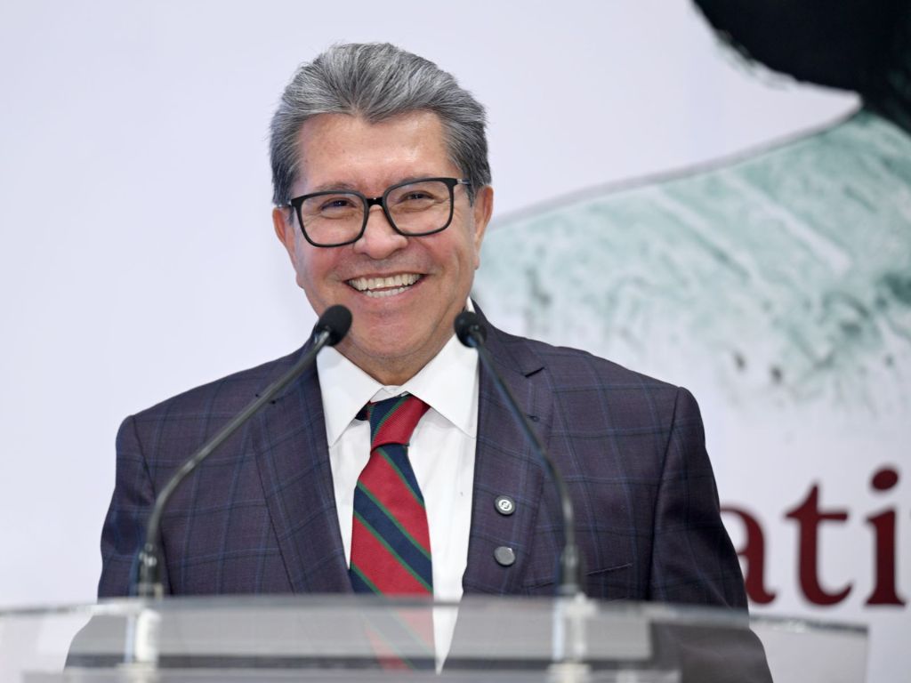 La presidenta Sheinbaum “está más firme y más fuerte que nunca”: Monreal