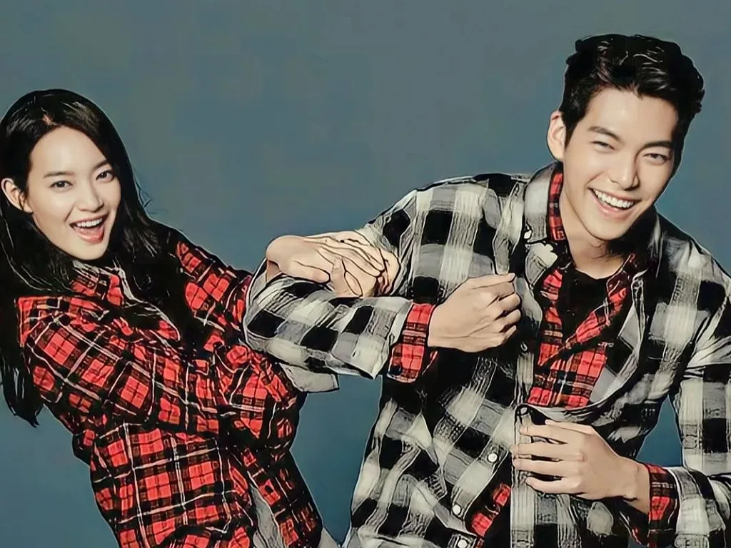Shin Min-ah y Kim Woo-bin, protagonista de “El genio y los deseos”, revelan su primera foto previa a la boda | AMEXI/FOTO: IG @ament_official