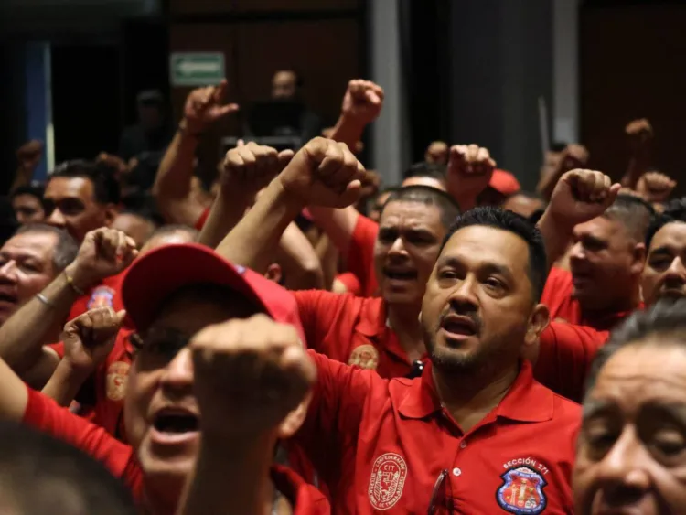 Mineros de la Sección 65 de Cananea aprueban acuerdo definitivo que pone fin a la huelga tras 18 años de lucha laboral en Sonora.