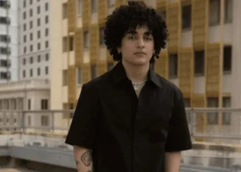 Zulia lanza “Sistema Solar” junto a Lagos, una canción retro-pop con sonido moderno que comienza a destacar en plataformas digitales.