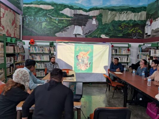 Óscar Baños Huerta presenta su libro Ecos primigenios, inspirado en relatos ancestrales y la tradición oral de los pueblos originarios de Hidalgo.