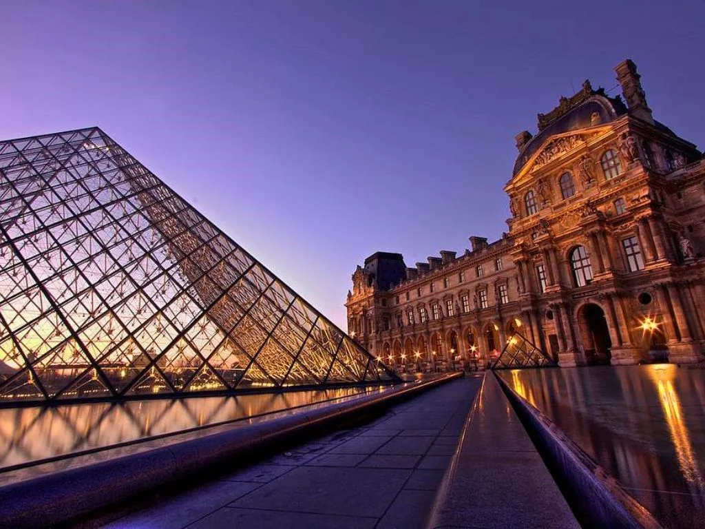 Huelga obliga al Louvre a operar con acceso limitado al público