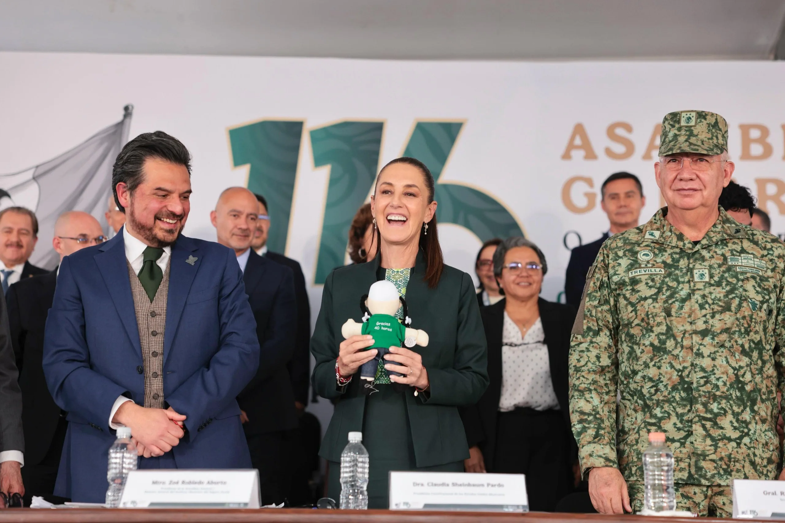 Sheinbaum anuncia plan de credencialización universal para el 2026