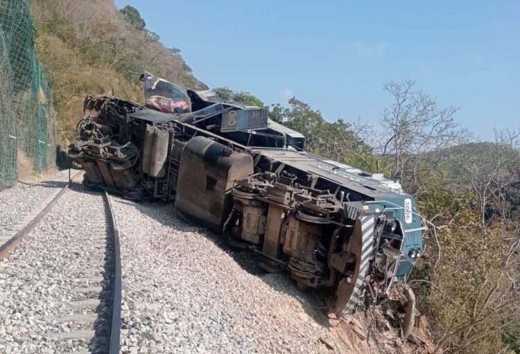 15 lesionados por descarrilamiento de tren en Corredor Interoceánico: gobernador de Oaxaca
