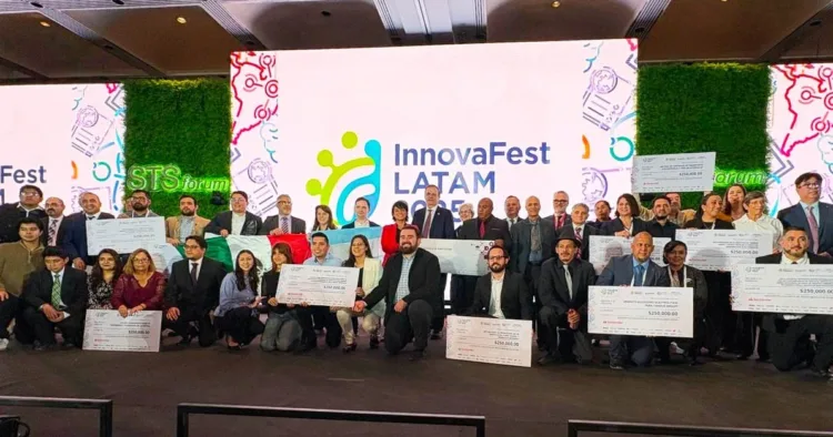 Premian a científicos de la UNAM y de Unimayab en Yucatán