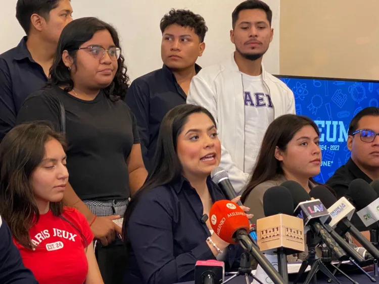 Estudiantes universitarios advierten protestas contra alza del transporte