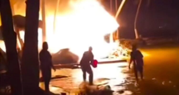 En festejos de Navidad provocan incendio en zona de servicios turísticos en Q. Roo