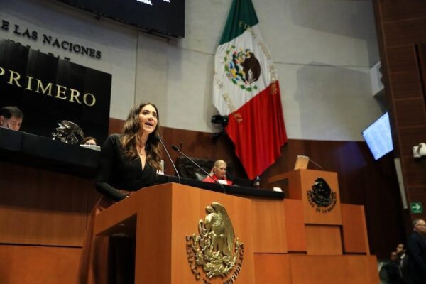 Senadora del PRI, Paloma Sánchez