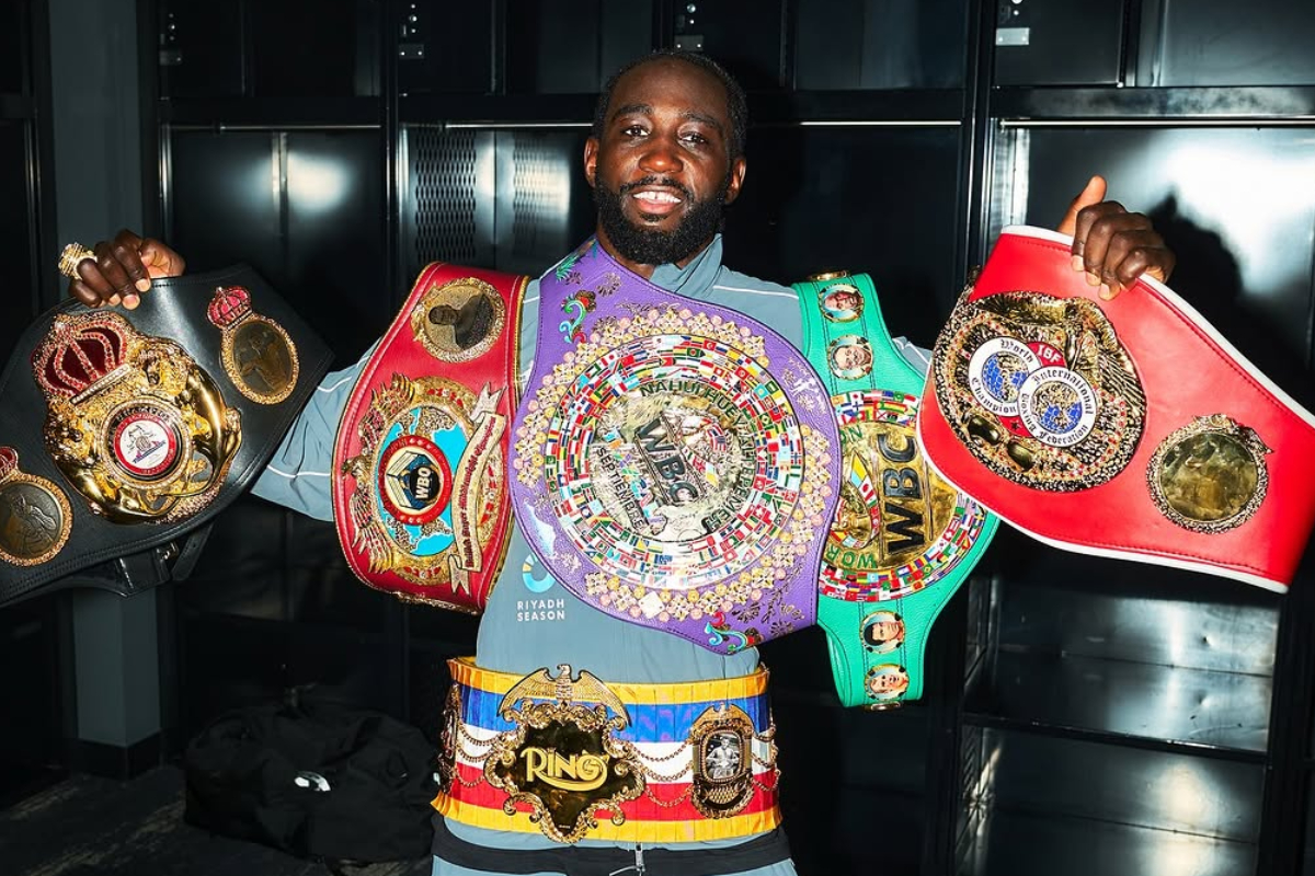 Terence Crawford dejó de ser campeón mundial del CMB