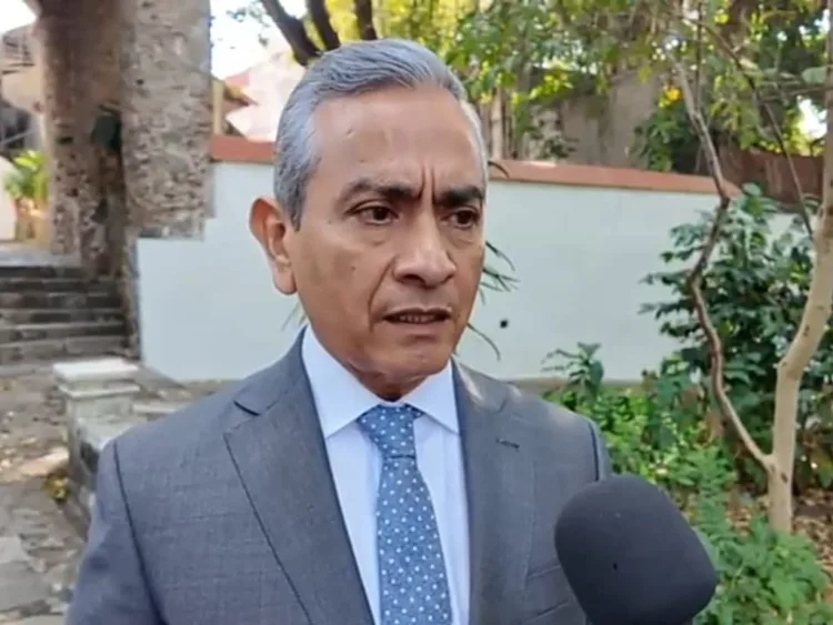 tres presuntos miembros de “Los Huazulco”