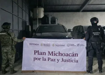 Aseguraron en el municipio de Coahuayana, Michoacán una bodega utilizada para la fabricación de vehículos con blindaje artesanal.