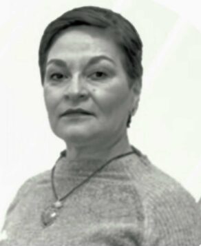 Adriana Moreno, La Retaguardia