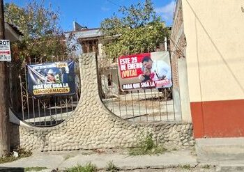 Retiran dos mil lonas y tres espectaculares de calles de Oaxaca con la imagen de Salomón Jara