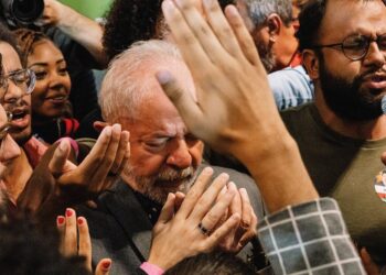 Netflix proyecta Apocalipsis en los trópicos en la Ciudad de México