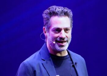 Ari Borovoy responde a los señalamientos de Lupita D’Alessio sobre pagos atrasados.