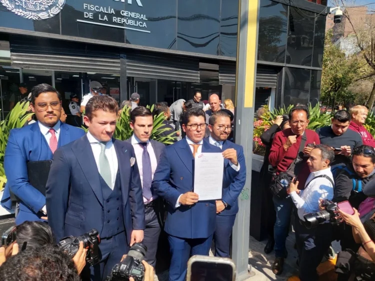 Presentan ante la FGR denuncias por descarrilamiento del Tren Interoceánico en Oaxaca. AMEXI