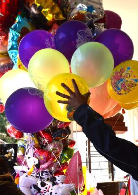 Edomex llama a reducir uso de globos
