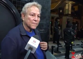 Eugenio Martínez, exmánager de Juan Gabriel, ofrece declaraciones a medios sobre la compra legal del cuadro de María Félix y su relación con el cantante.