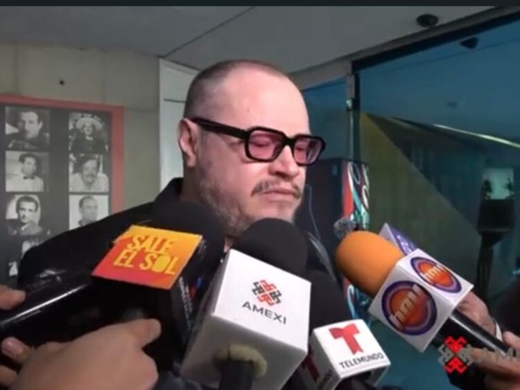 Leonel García reflexiona sobre la música, la inteligencia artificial y confirma una gira internacional con Sin Bandera que inicia en febrero.