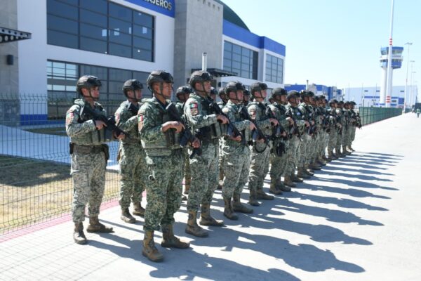 Ejército envía 1,600 soldados a Culiacán y Mazatlán