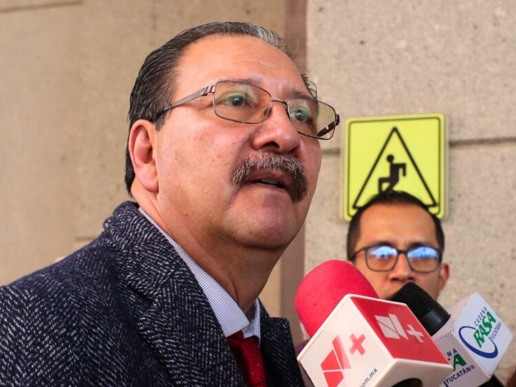 El líder de los diputados del PT, Reginaldo Sandoval Flores. Ajuste al sistema electoral, con diálogo.