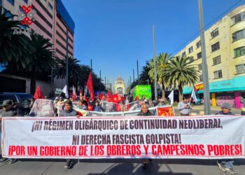 Integrantes del Frente Popular Revolucionario durante movilización nacional en la Ciudad de México