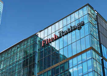 Crecimiento débil y déficit fiscal alto, puntos de presión para México: Fitch (VIDEO)