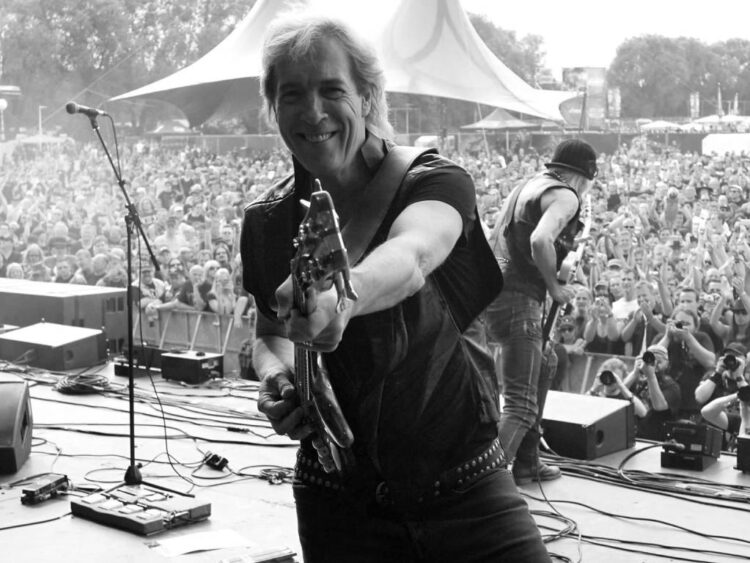 ¿De qué murió Francis Buchholz, bajista de Scorpions?