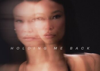Gabby Black anuncia “Holding Me Back”, su primer lanzamiento de 2026