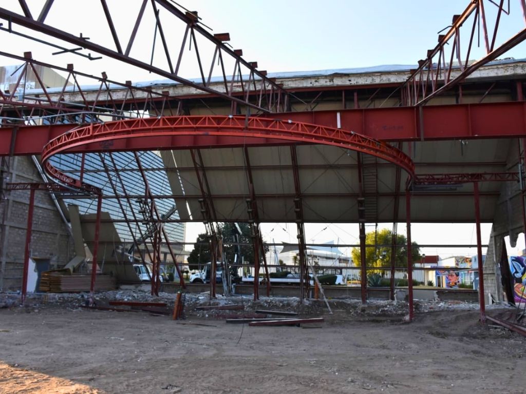 Hidalgo. Recinto legislativo en demolición.