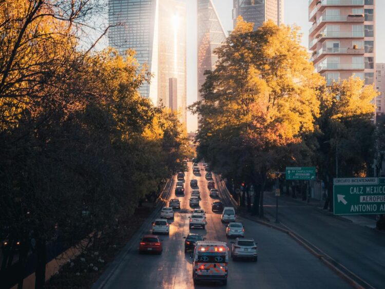 Hoy No Circula del 30 de enero qué vehículos descansan este viernes